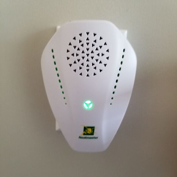 Neatmaster pest control plug in device working model Neat-002 - Picture 8 of 8